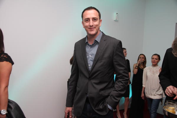 Sada je jasno što je krije - ona je Boginja: Sergej objavio fotku supruge i - svi su zanemeli!