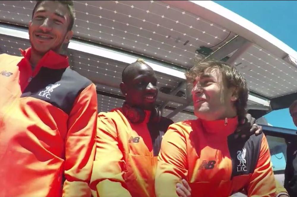 Blesavi Sako se sprdao sa igračima Liverpula na Alkatrazu, a nije poštedeo ni Markeca i Grujića! (VIDEO)