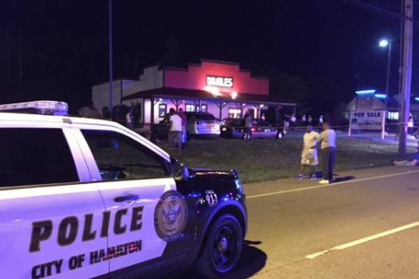 Novi napad! Sad u Americi! Ušli u kafić i otvorili vatru, još se ne zna broj žrtava (FOTO)