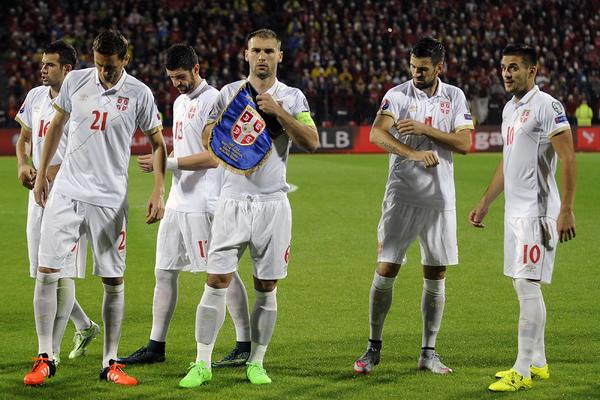 Veliki peh za reprezentativca Srbije: Zbog povrede propušta početak Premijer lige! (VIDEO)