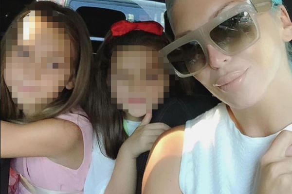 AK i NK već poziraju kao JK: Ovaj krezubi osmeh Atine i Nike bi razoružao i Majka Tajsona! (FOTO)