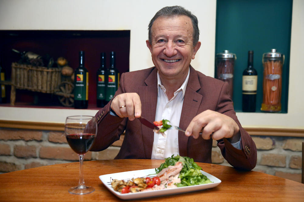 MA, OVO SE NE DEŠAVA: Šarenica Žika je svoju ženu upoznao...na vrlo neuobičajen način! (FOTO)