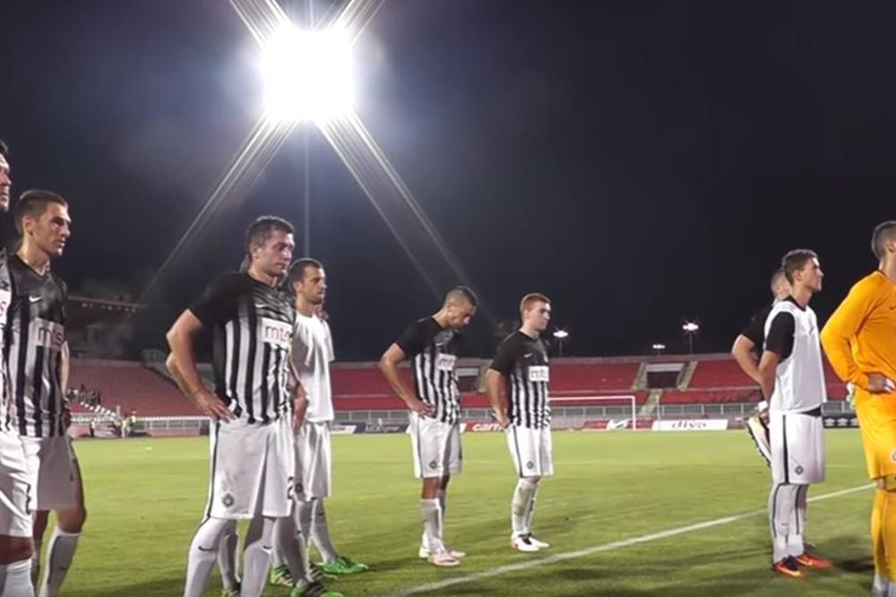 Grobari brutalno ribali igrače: Poručite onoj p****ci što je pobegla u svlačionicu... (VIDEO)