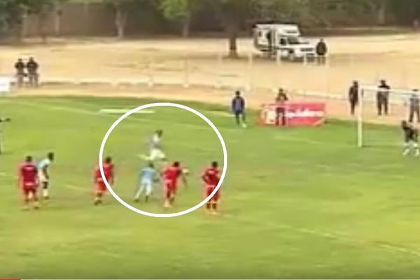 Kakva ispala! Pokušali da izvedu Mesi-Suarez penal, ali su ispali i više nego smešni! (VIDEO)