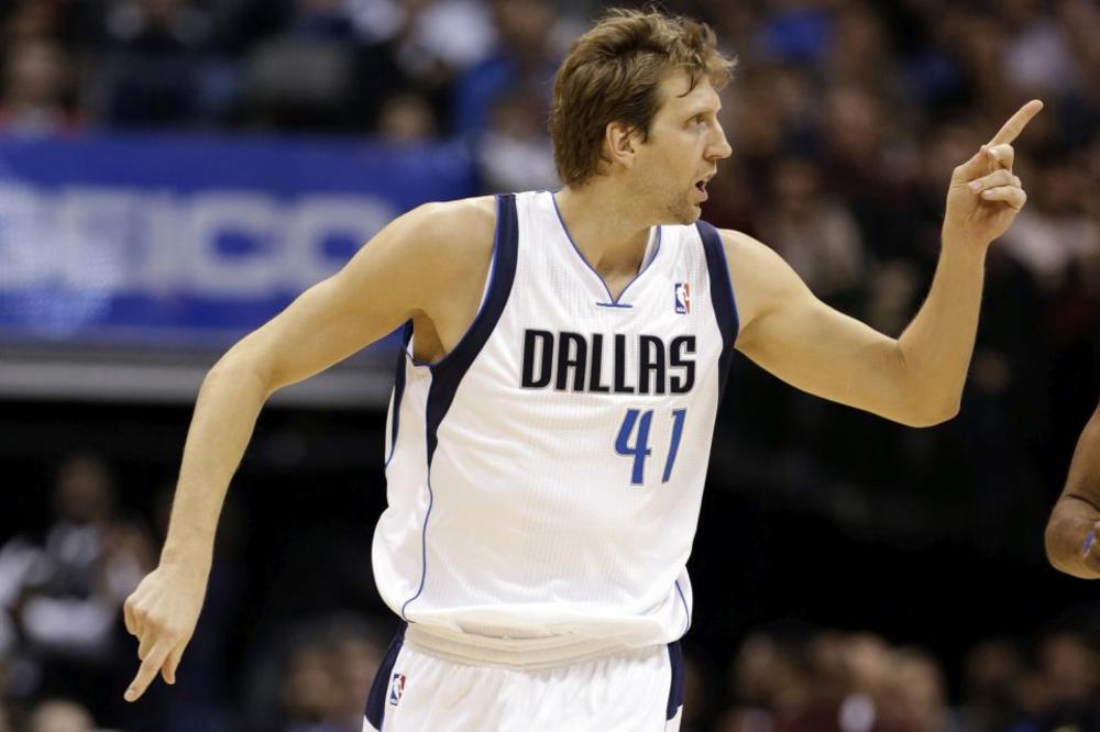Još 2 godine nemačke magije u NBA: Novicki potpisao novi ugovor sa Dalasom! (FOTO) (VIDEO)