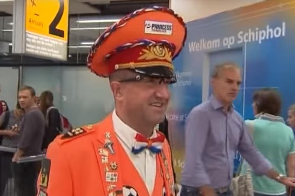 Odlazak legendarnog generala: Umro čovek kome je Van Persi poklonio medalju na Mundijalu! (VIDEO)