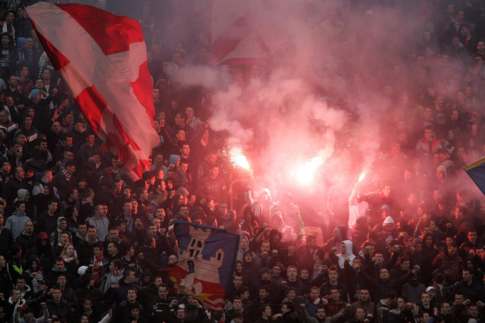 Ovu fotku pred meč sa Bugarima šeruju sve Delije od ranog jutra! (FOTO)
