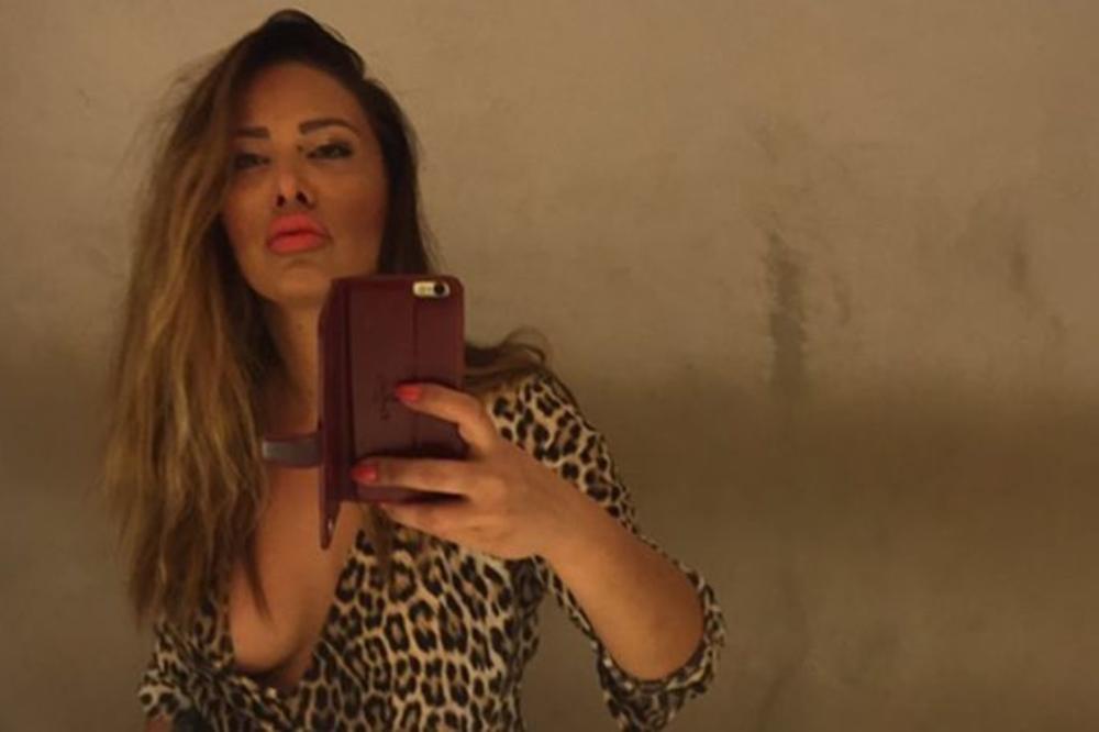 Šta je sa du*etom, pogledaj prasicu! Ana Nikolić okačila fotku, pa popila gomilu prozivki!(FOTO)