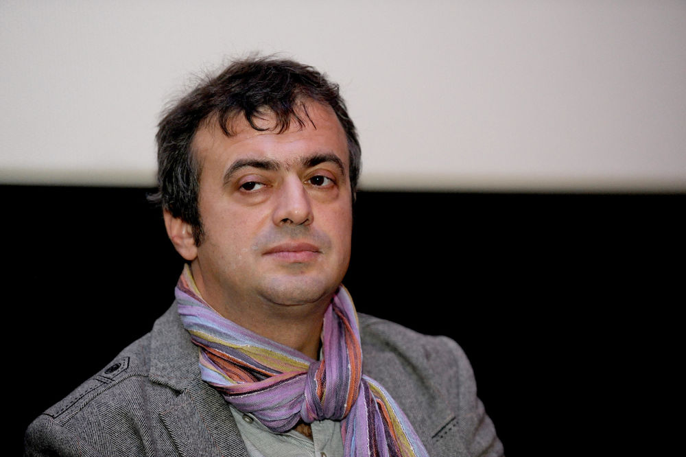 Ovo je mladić koji je pljačkao ljude predstavljajući se kao Sergej Trifunović!