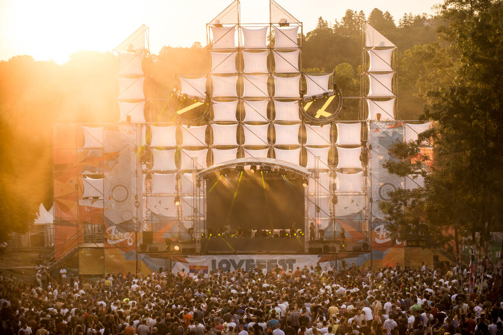 Anastasija, izvini: Ovo je najveća rođendanska žurka u Srbiji ove godine! (FOTO)