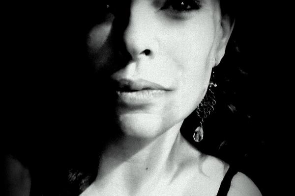 Glumica dobija pretnje i kletve zbog statusa na Fejsu: Ko je to više Srbin od mene? Čime to merite? (FOTO)