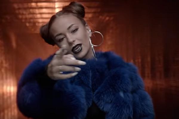 ELENA KITIĆ SE OGLASILA BESNA KAO RIS: Optužila NAŠU PEVAČICU ZA KRAĐU, a onda OBJAVILA DOKAZE