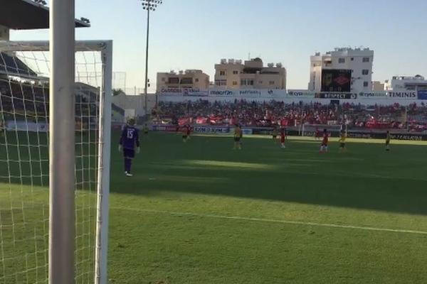 To su braća! Ruski i kiparski navijači grmeli: Kosovo je Srbija! (VIDEO)