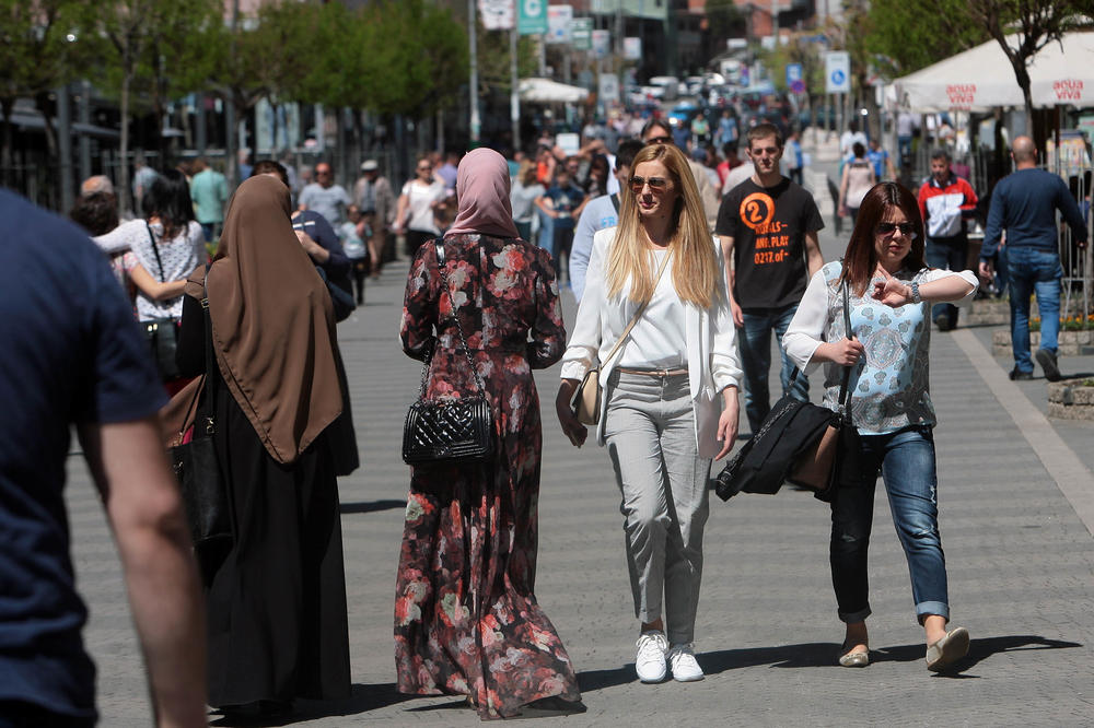 MOŽE GA MRZETI ONAJ KO NIJE DOČEKAO BOŽIĆ I BAJRAM U NJEMU! Status ovog Pazarca je divna istina o ovom gradu dve kulture (FOTO)