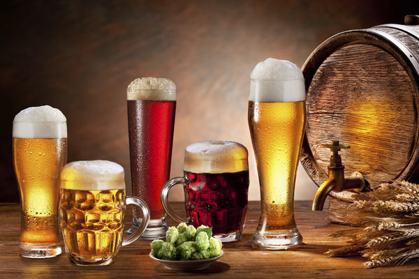 Leče se njime, kupaju u njemu i stalno ga cirkaju: Zašto Česi piju najviše piva na svetu? (FOTO) (VIDEO)