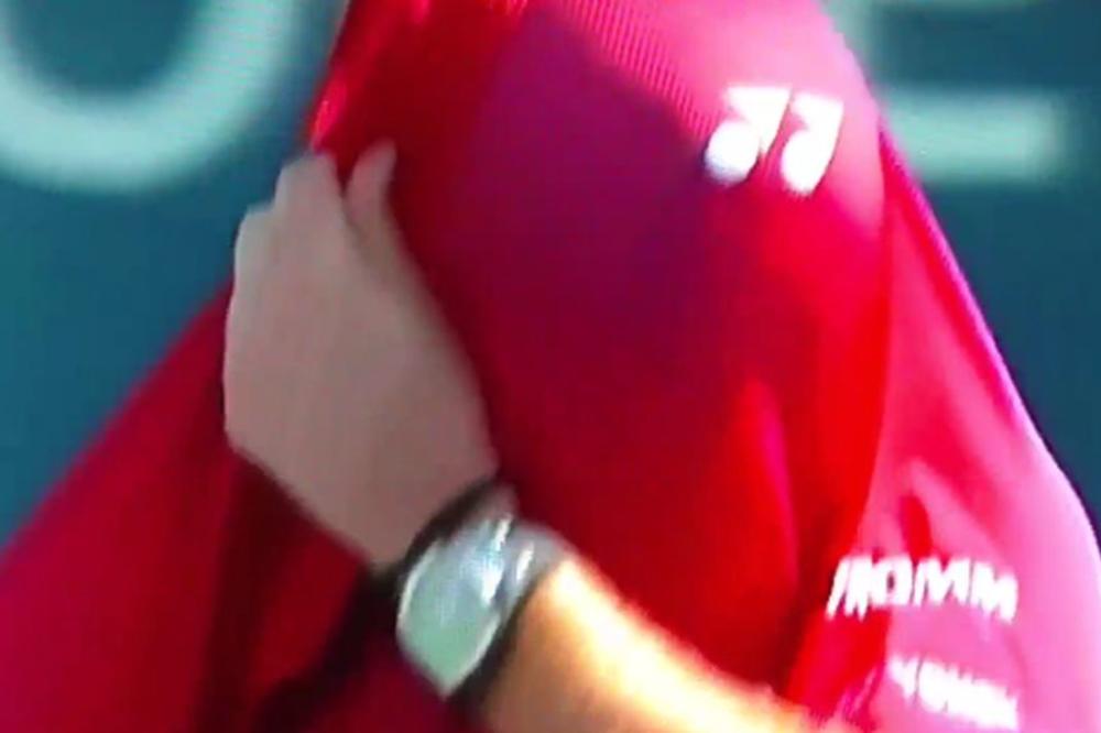 Nišikori počistio Vavrinku za finale: Švajcarac krio lice majicom od sramote! (VIDEO)