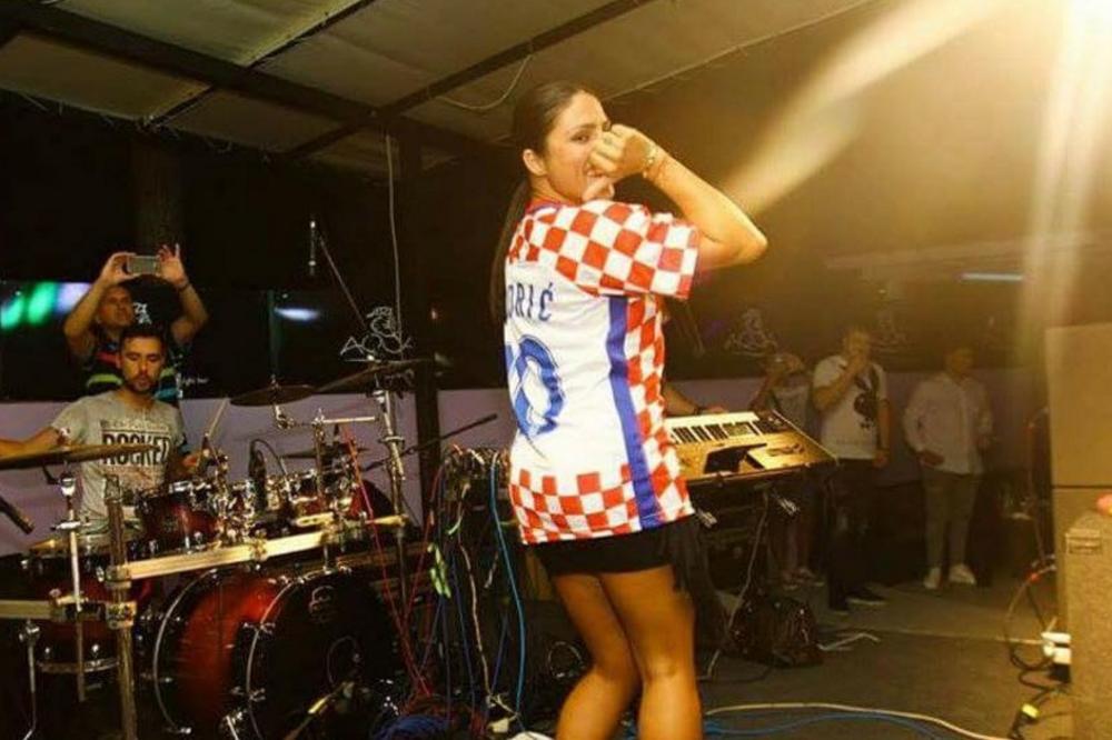 Zbog para bi i go*na pojela: Evo zašto Sandru Afriku mrzi cela Srbija! (FOTO)