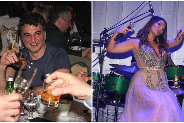 Da padneš u nesvest od cifre! Ćazim broji pare koje je zaradio na Ani Nikolić za noć! (VIDEO)