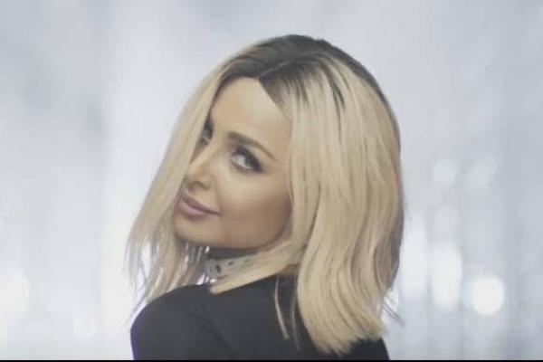 Stala na ludi kamen: Posle Ane Nikolić, još jedno šok venčanje na estradi! (FOTO)