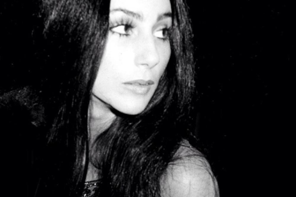 Zarazila se smrtonosnim virusom: Otkazuju organi legendarnoj pevačici! (FOTO)