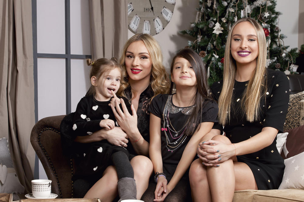 LUNA CARICA Pravo u srce: Anabela zaplakala na rođendan, a i vi biste da vam je ćerka ovako čestitala! (FOTO)