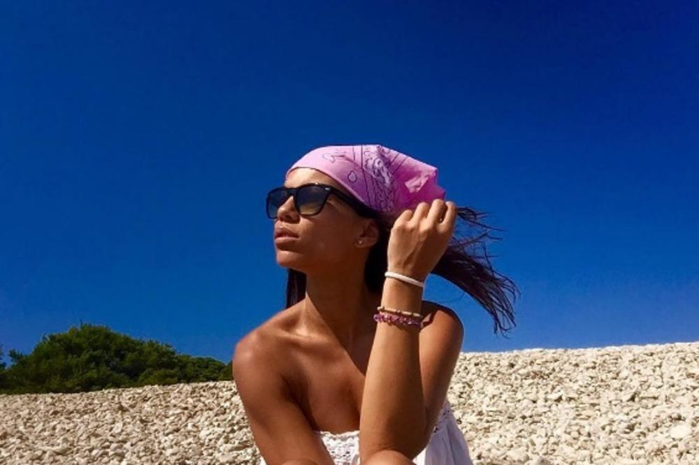 Ma kakva Stanija, kakva Soraja: Ovo je najveća srpska seks bomba trenutno! (FOTO)