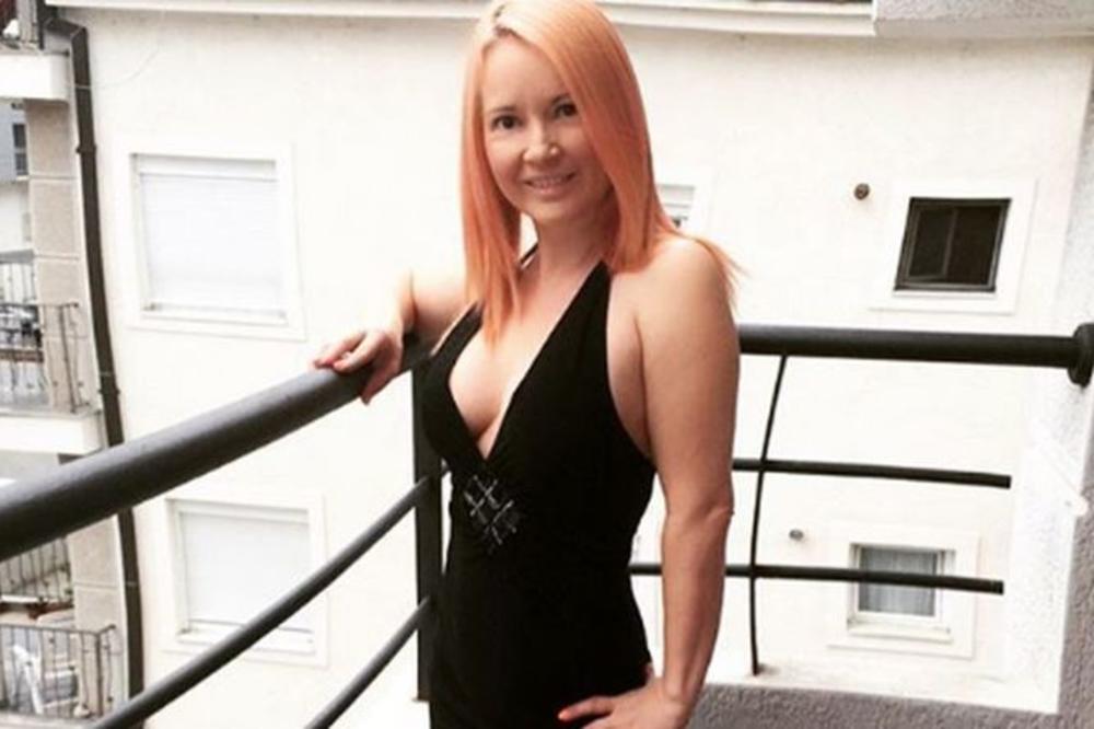 Može da predaje fotošop na fakultetu: Maja Nikolić iskrivila  jahtu da bi imala noge od 2 metra! (FOTO)