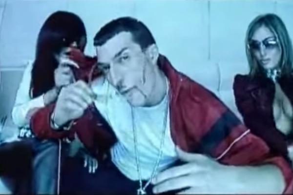 DA SE SMRZNEŠ KOLIKO JE DOBAR! SEĆATE LI SE FATALNOG MARKA IZ GRUPE 187? Danas izgleda JOŠ BOLJE nego ranije, BRUKA