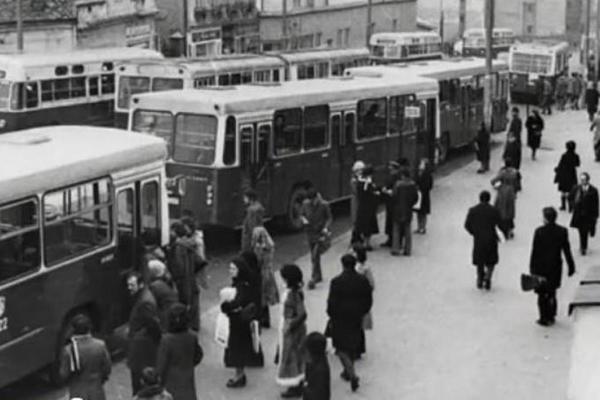 Kao da je bilo pre 1.000 godina: Pamtite li makine koje su nas prevozile dok nije bilo Bus-plusa? (VIDEO) (FOTO)