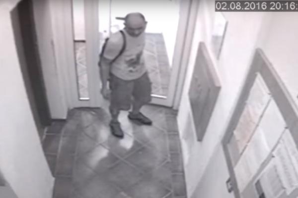 Lopov je ušao u zgradu, i za nekoliko minuta izveo svoj plan! (VIDEO)