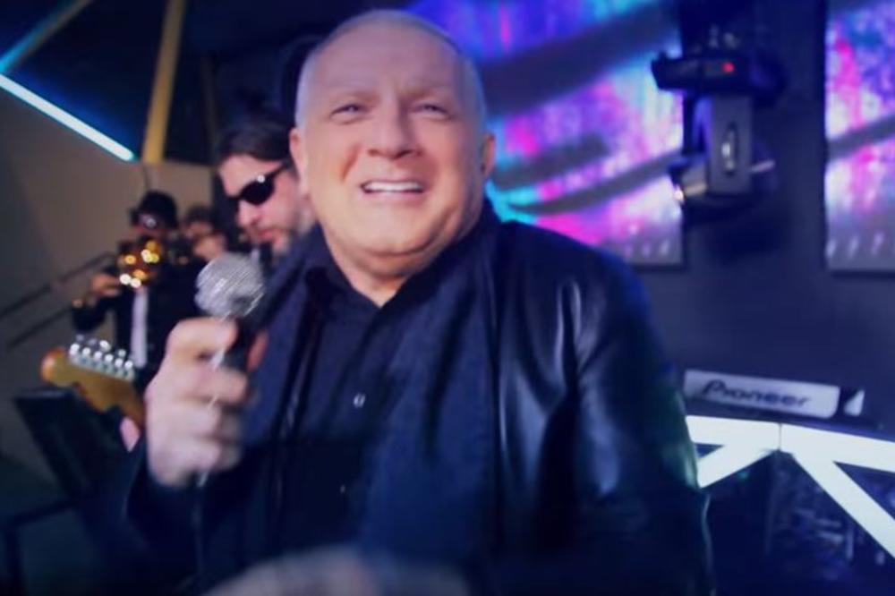 OVA PEVAČICA JE ĆERKA ŽELJKA SAMARDŽIĆA, A NIKO TO NE SHVATA! Svakog dana izgleda potpuno drugačije i menja frizuru