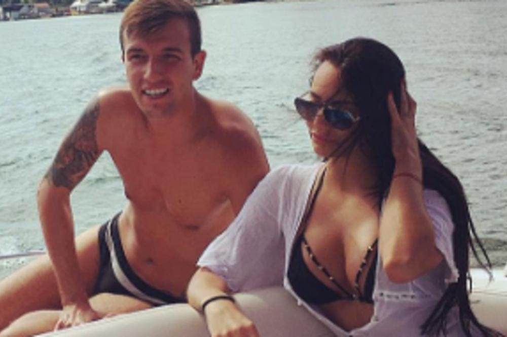 Kad ju je dohvatio: Katarina i Buha luduju na jahti! Ljudi izneverovali! (FOTO) (VIDEO)