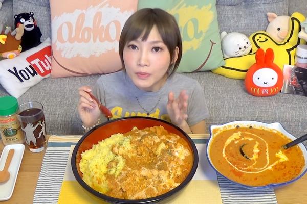 Ova mršavica pojede 100 hamburgera, 3 kile nudli i još pita šta ima za desert (FOTO) (VIDEO)