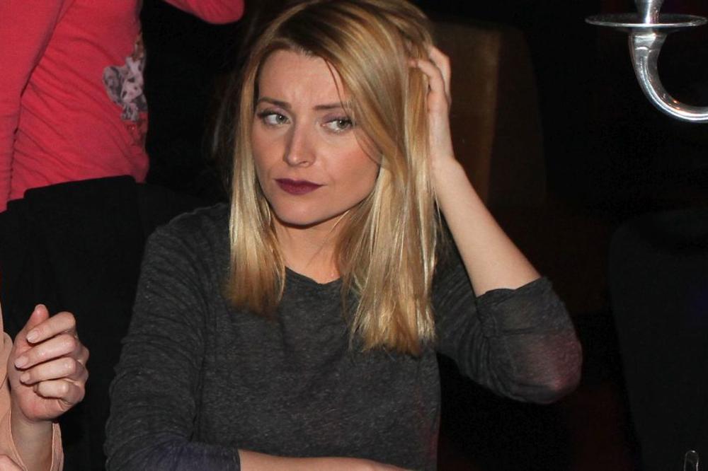 "MORALA SAM DA PONIŠTIM SEBE"! Anđelka Prpić U NIKADA DO SADA VIĐENOM IZDANJU: U sve upleteni ZLOSTAVLJAČI!