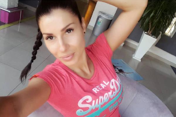 Obožavaoci na Instagramu odlepili za guzom srpske pevačice, a niko nije izvalio kako se samo izblamirala! (FOTO) (VIDEO)
