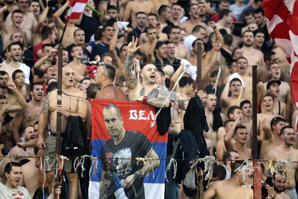 BOGDANOV STIŽE U BUKUREŠT: Navijači Rumunije strepe od incidenata, uprkos gostoprimstvu Delija u Beogradu!