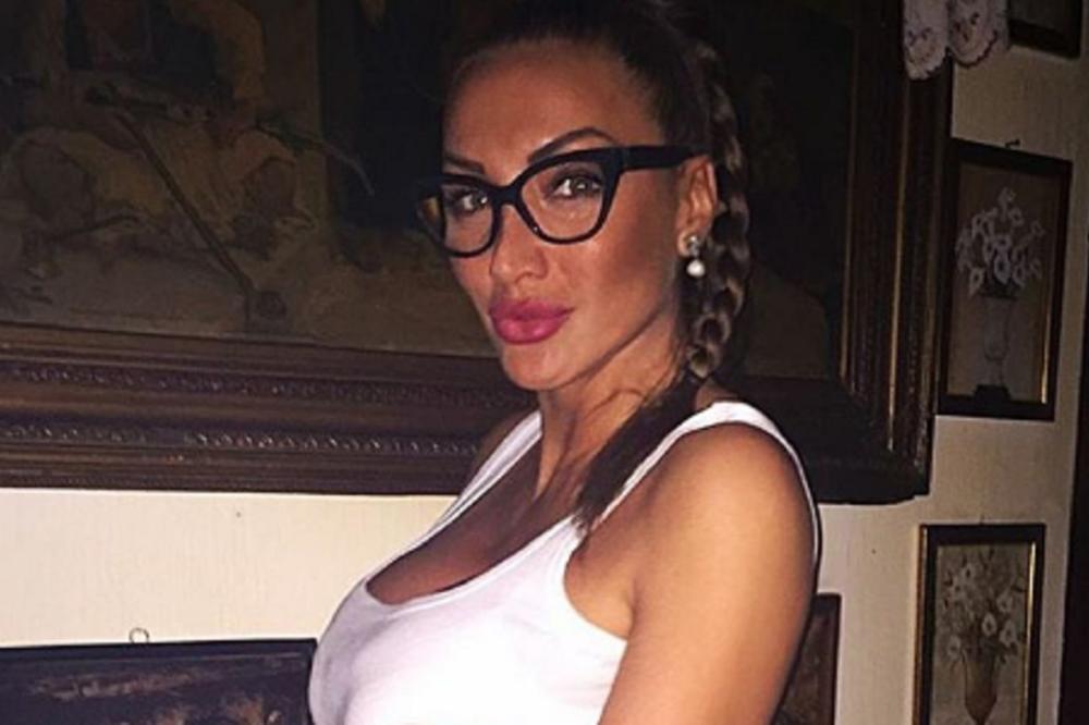 Njoj je DAN ŽENA kao ROĐENDAN! Goga od mlađanog DEČKA dobila ČUKU od 10 hiljada EVRA!