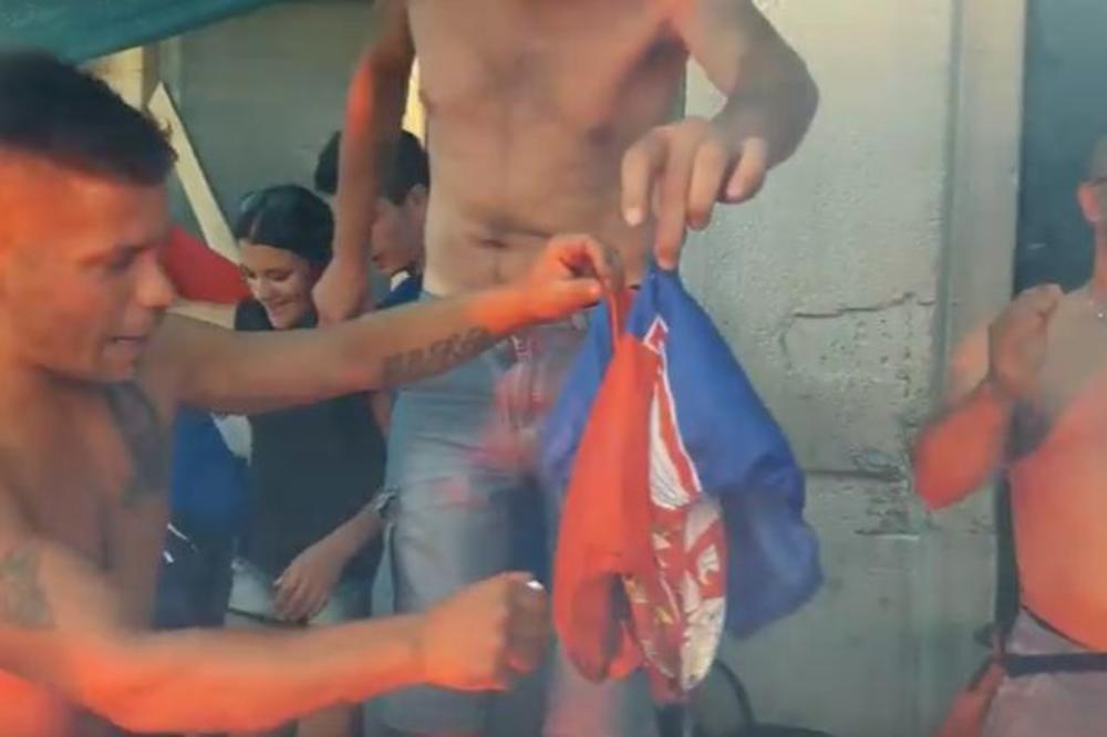 Uhapšena dvojica muškaraca koji su palili srpsku zastavu! (VIDEO)