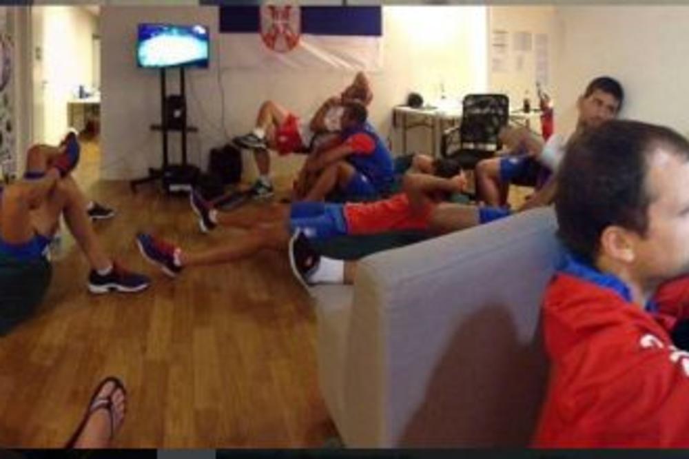 Svi su očekivali da će ga videti na stadionu, ali njega nije bilo! Gde se Đoković nalazio u vreme otvaranja Olimpijade? (VIDEO)