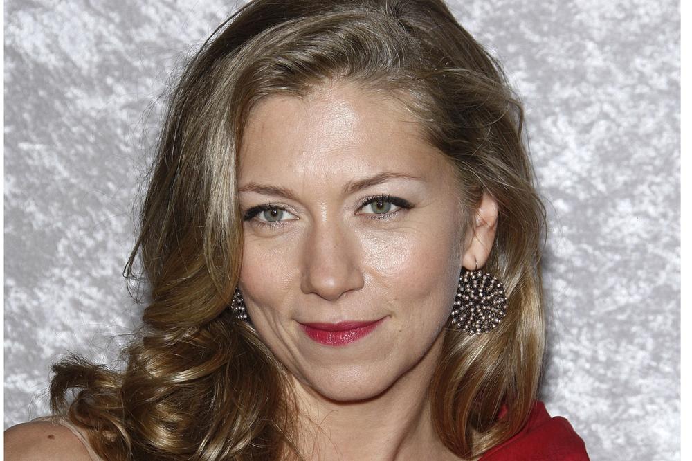 BRANKI KATIĆ USRED TROLE SEVAJU BATACI: Glumica uslikana u gradskom prevozu, PUTNICI OTKINULI NA PRIZOR! (FOTO)