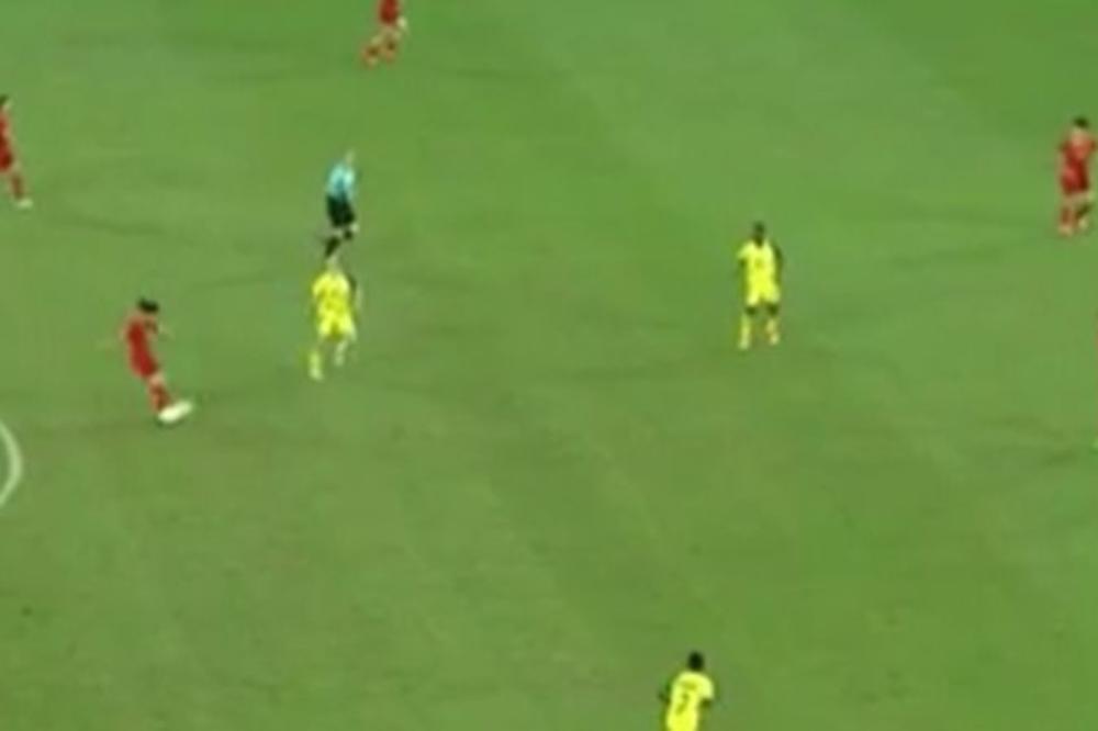 Bomba u Riju: Brazil je zemlja fudbala, a klanja se jednoj maloj Kineskinji! (VIDEO)