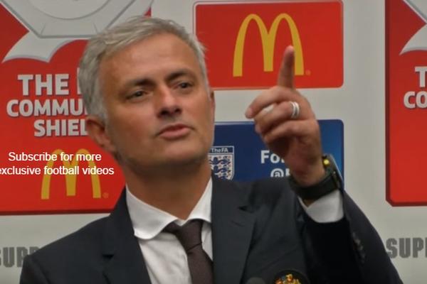 Murinjo uhvatio novinara na spavanju, ali bukvalno! (VIDEO)