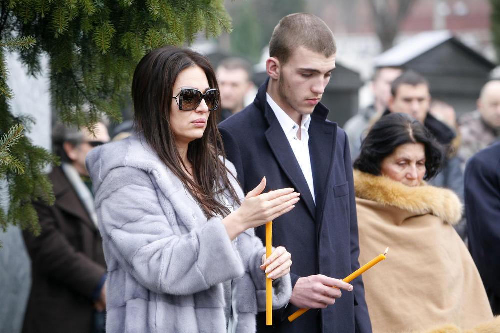 POTRESNE SCENE SE NIKADA NEĆE ZABORAVITI: Ovako je CECA REAGOVALA kada je saznala da je ARKAN UBIJEN, JEZIVO!
