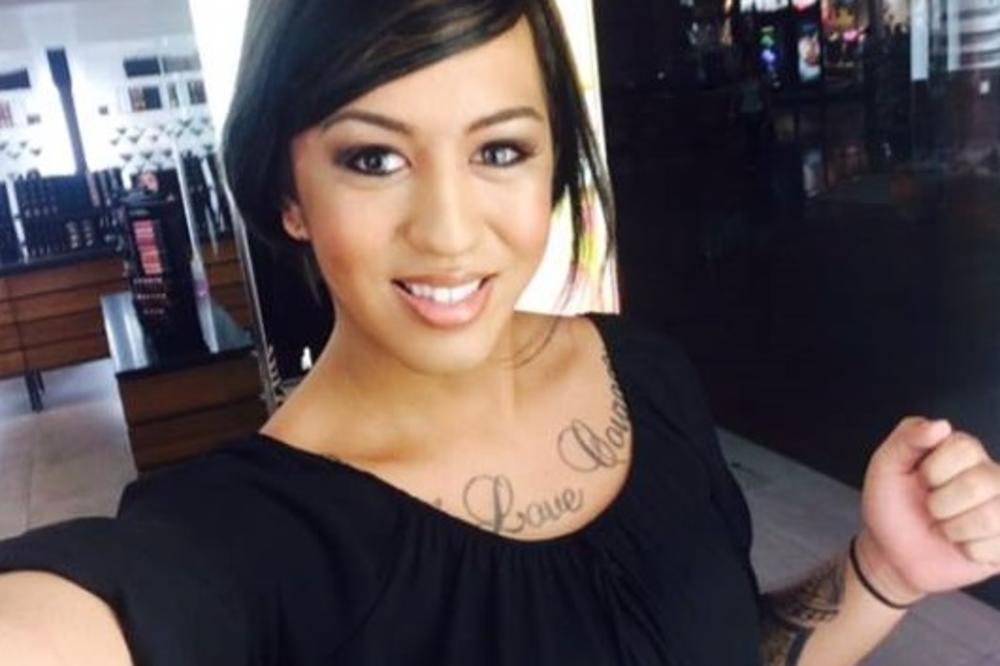 Šef joj je tražio oralni seks, ali ona mu je uništila život! Pitate se kako? (VIDEO)