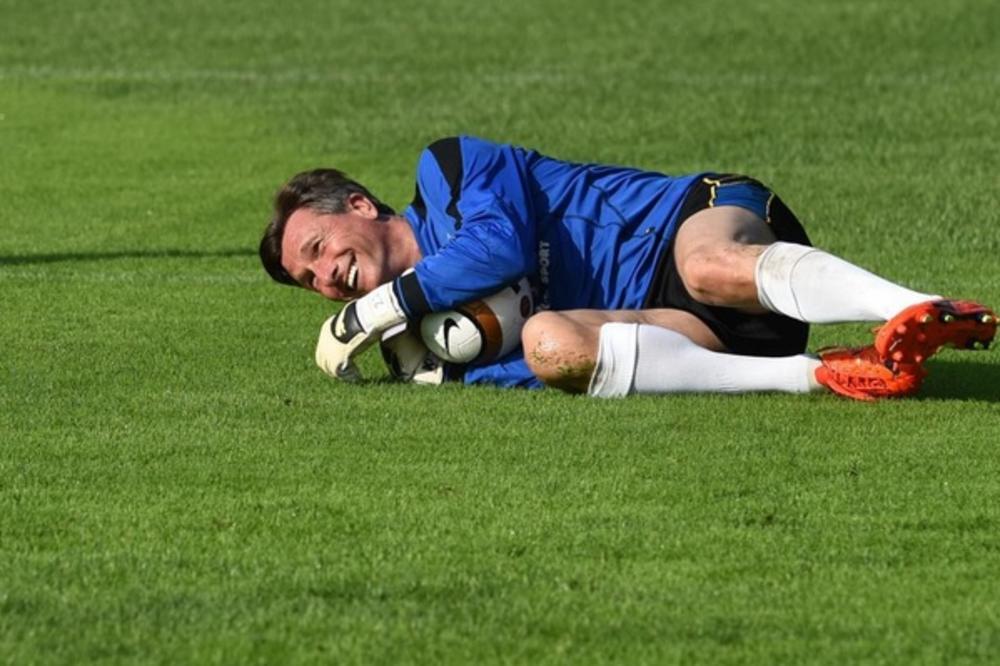 Nije baš kao Čeda, ali...: Slovenački predsednik pokazao novu tetovažu (FOTO)