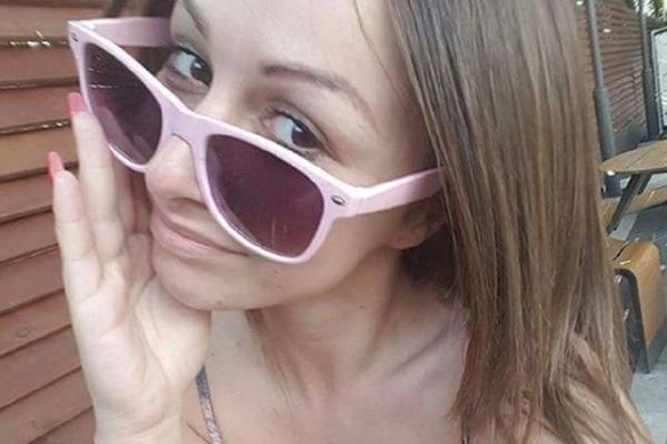 Guza, grudi... Pokazala sve! Maca Diskrecija potpuno gola! (FOTO)