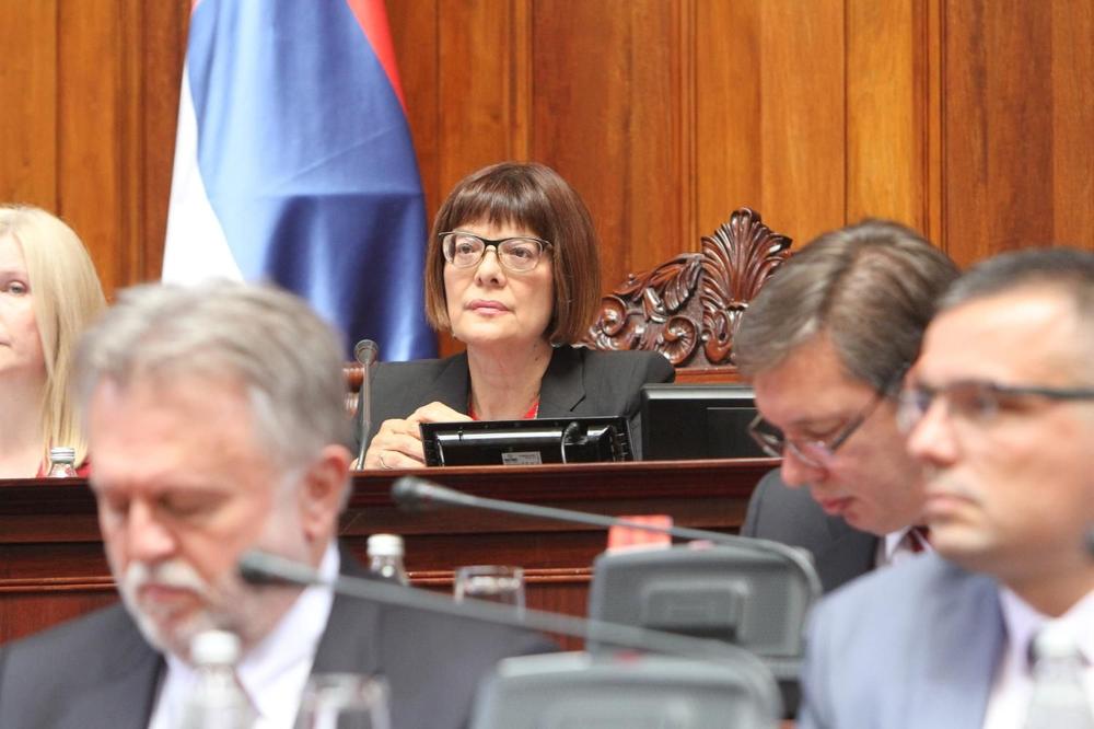 OVO ĆE BITI PARLAMENT, A NE KAFANA! Gojković na muci, Martinović i Obradović u sukobu!