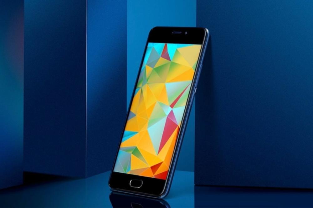 Tri miliona želi ovaj telefon! Kada čujete kakav je i vi ćete ga hteti! (FOTO)