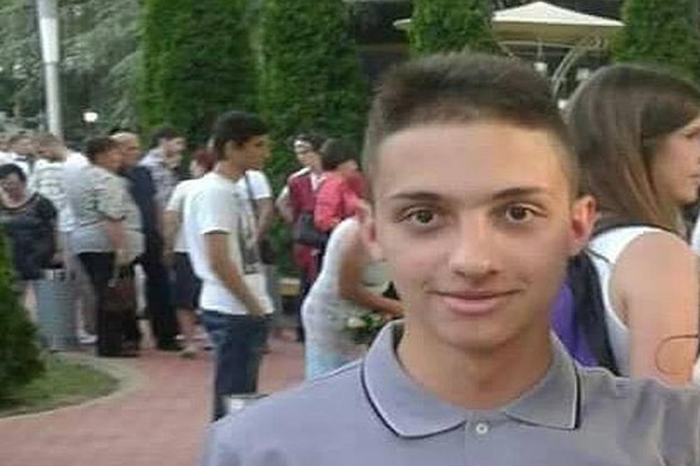 Nestao mladić iz Novog Sada: Da li ga je neko video? (FOTO)