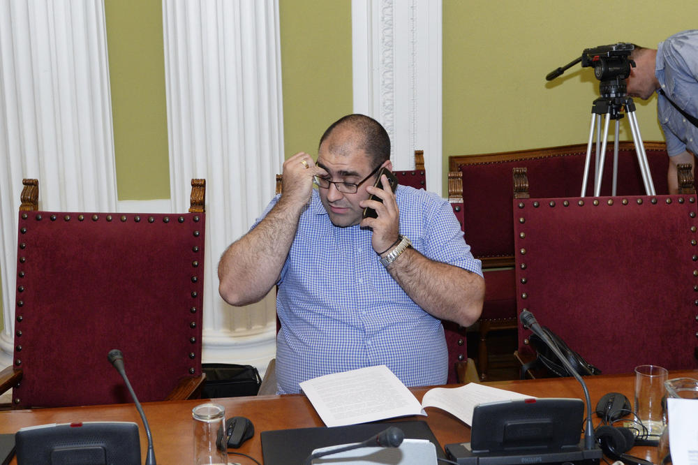 Đuka zgrožen: Poslanik SNS ne veruje šta je uslikao u svom kraju! (FOTO)